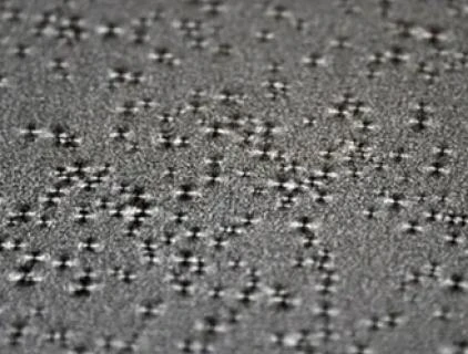 Fabricant de panneaux enduits de couleur : Panneau enduit de couleur flocon de neige pour ornement correctement sorti de la chaîne de fabrication